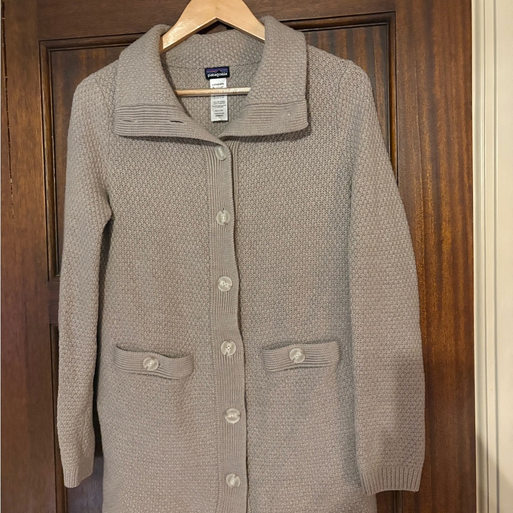 Patagonia Women's Taupe Button-Front Knit Cardigan